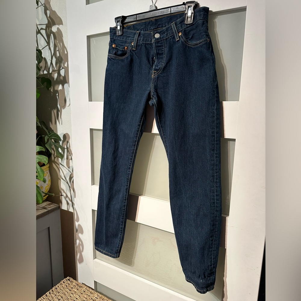 Women's Levi's 501 low-rise straight leg
